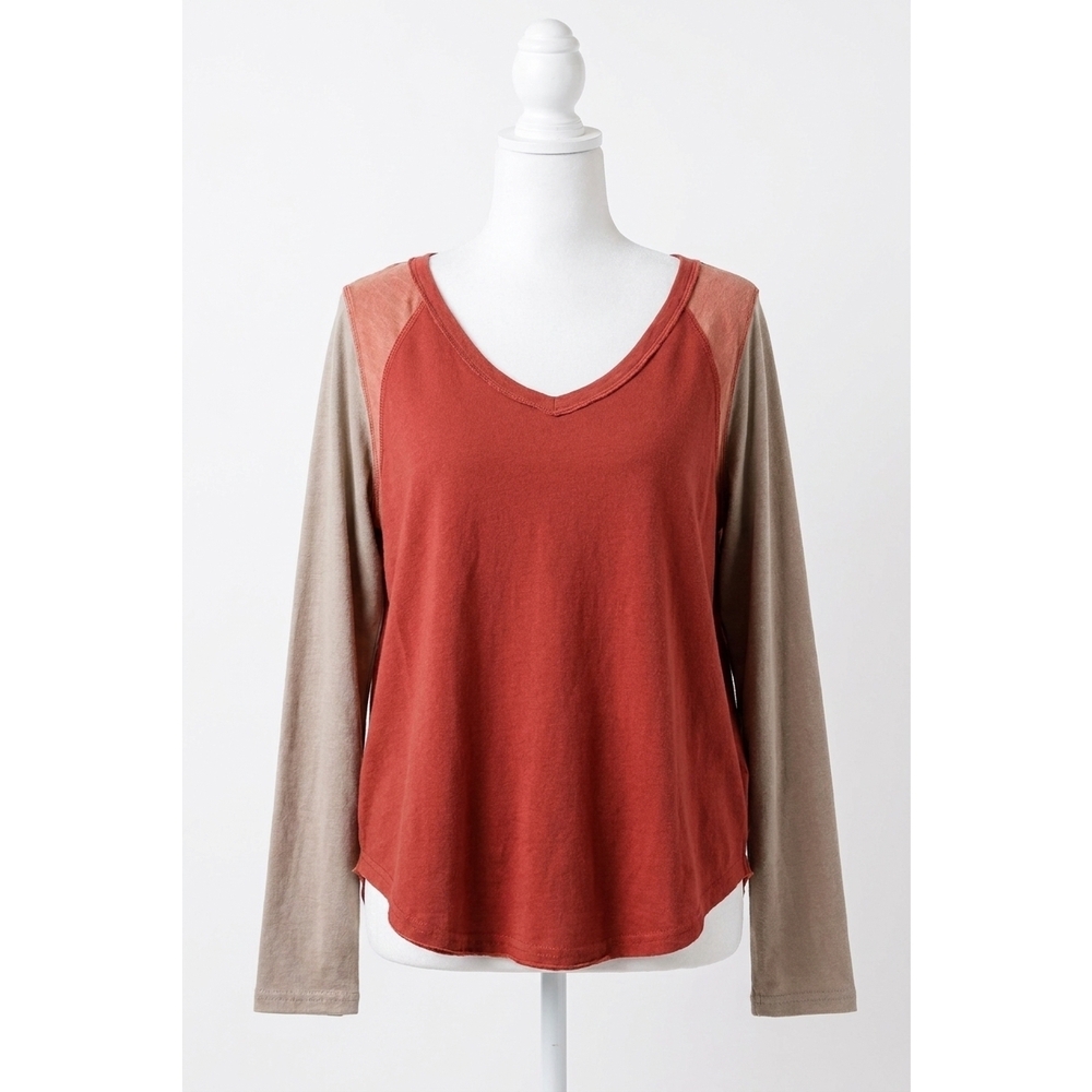NEW UMGEE raw edge color block top - plus in brick